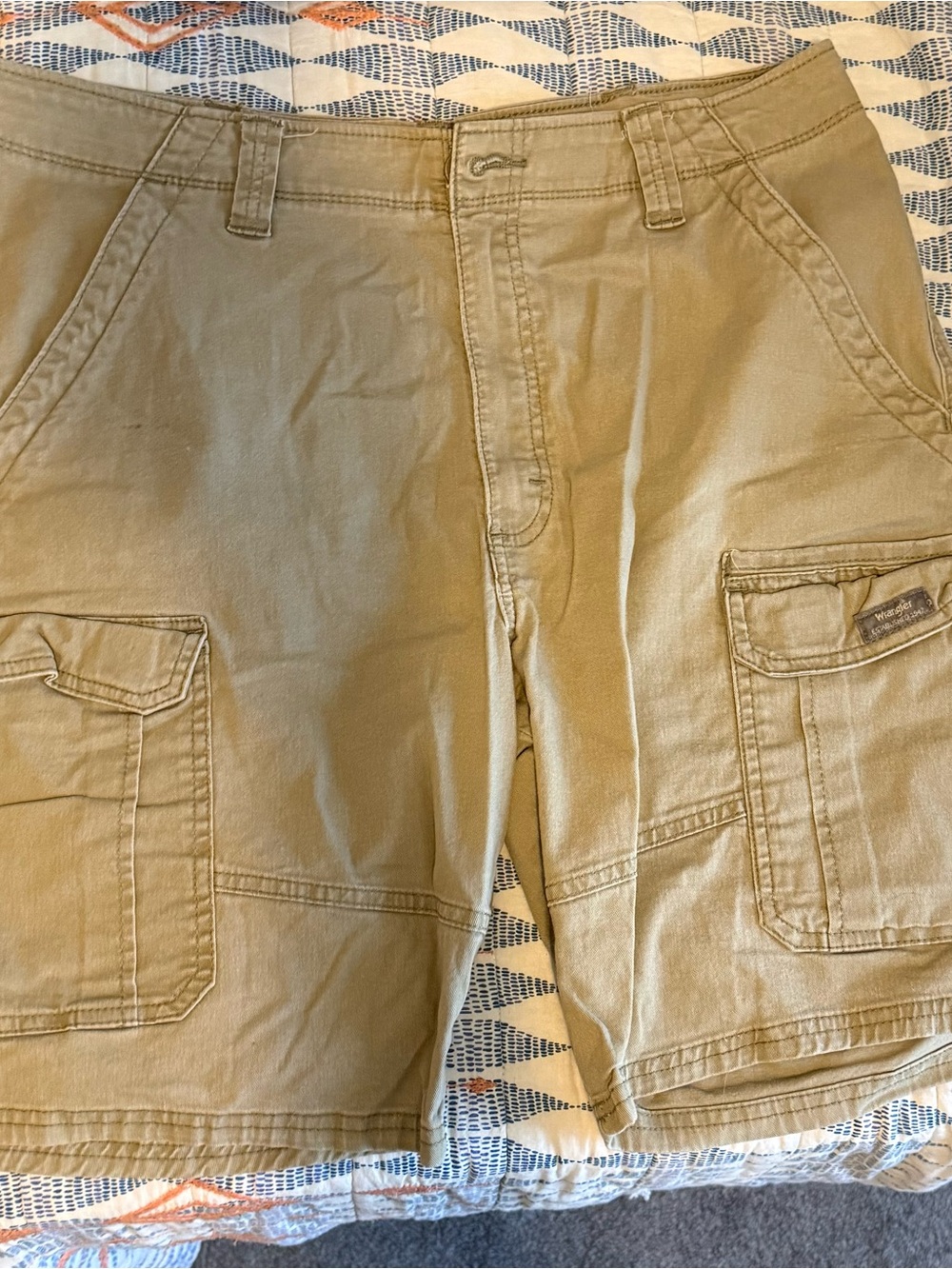 Wrangler Men's Tan Cargo Shorts
